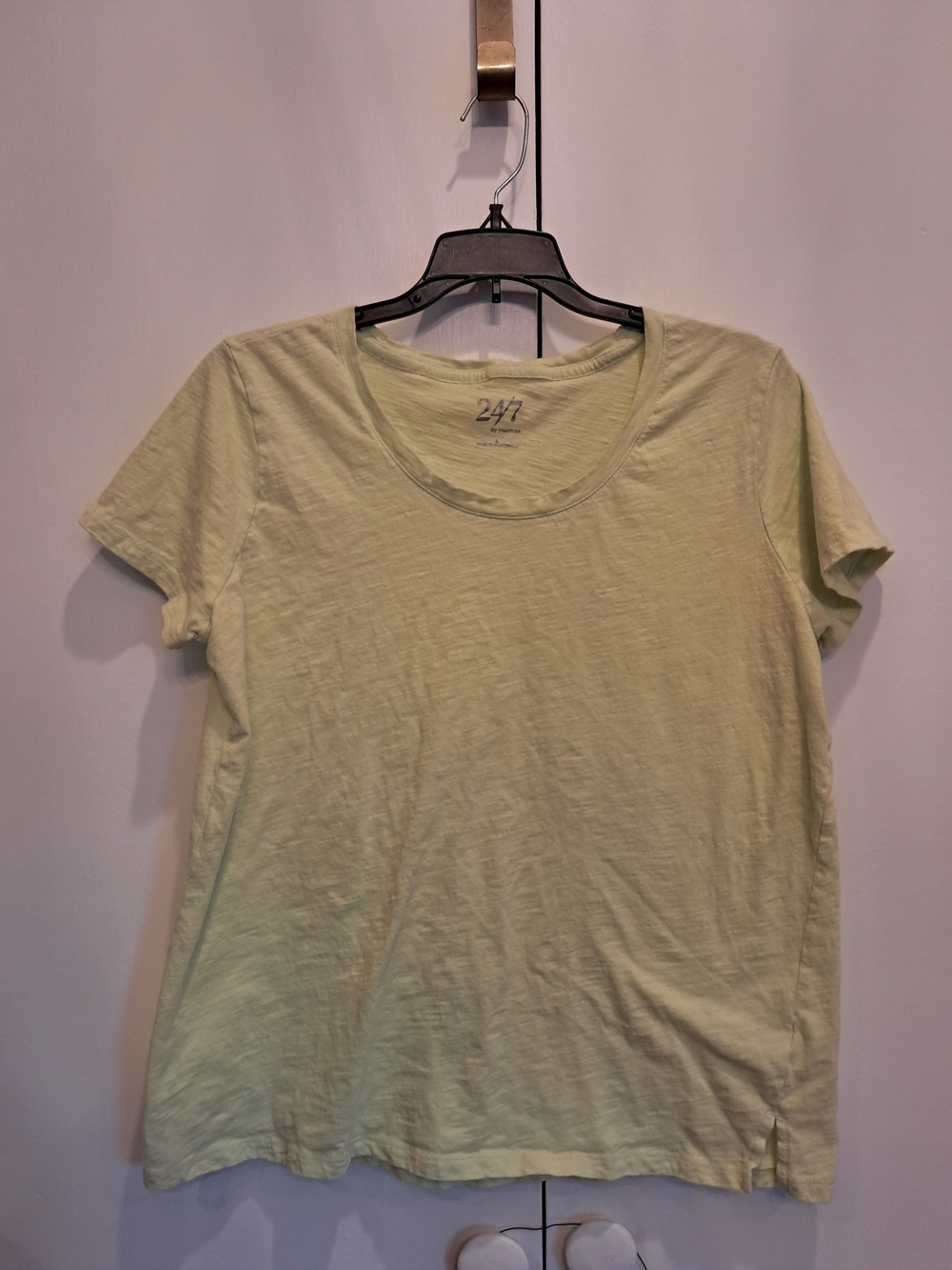 24/7 Maurices Women’s Short Sleeve Scoop Neck Tee in Pale Yellow/green